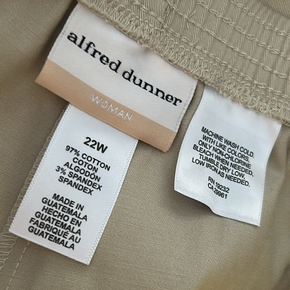 NWOT Alfred Dunner tan color pull on pants size 22W - Picture 3 of 3